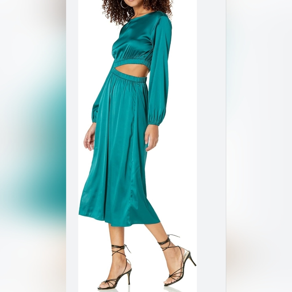 The Drop XXL Women's Jacob Long-Sleeve Cutout Midi Dress